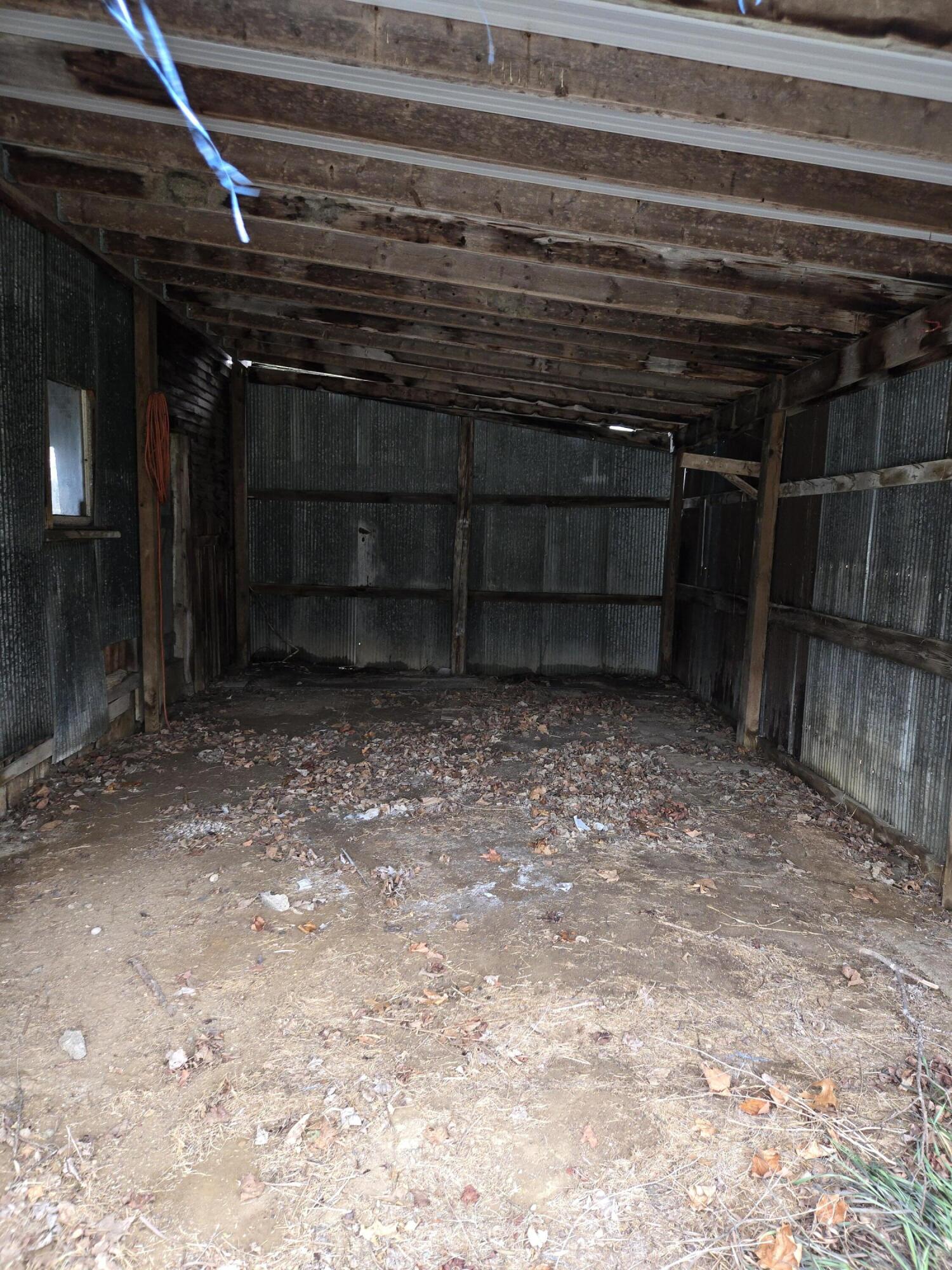 8662 South Stoney Lake Road Jackson, MI 49201 - Photo 57 of 59 Barn Lean-To