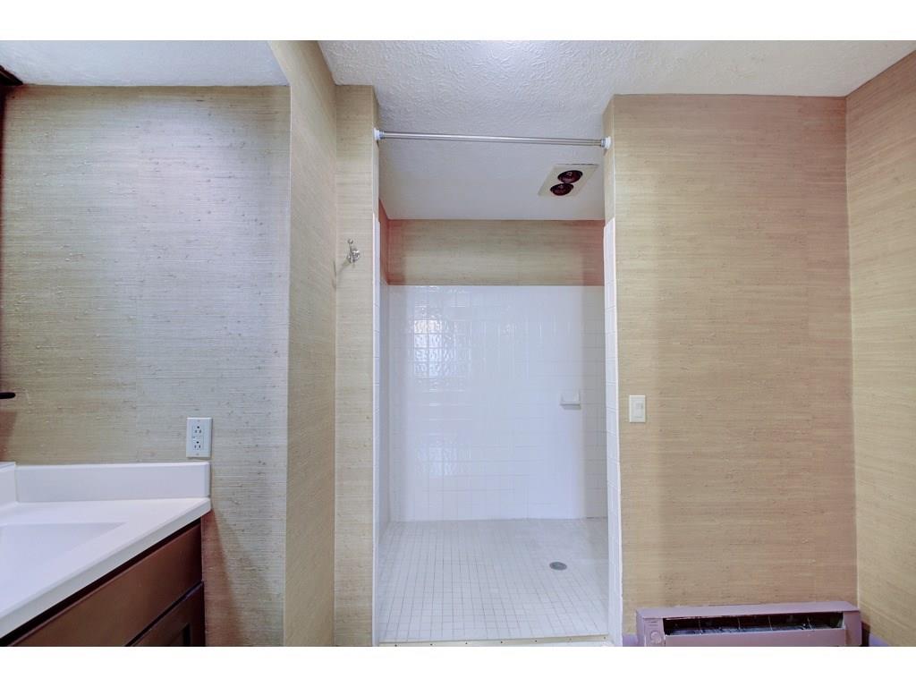 2223 West Stop 11 Road Indianapolis, IN 46217 - Photo 22 of 43 Gallery Image 22