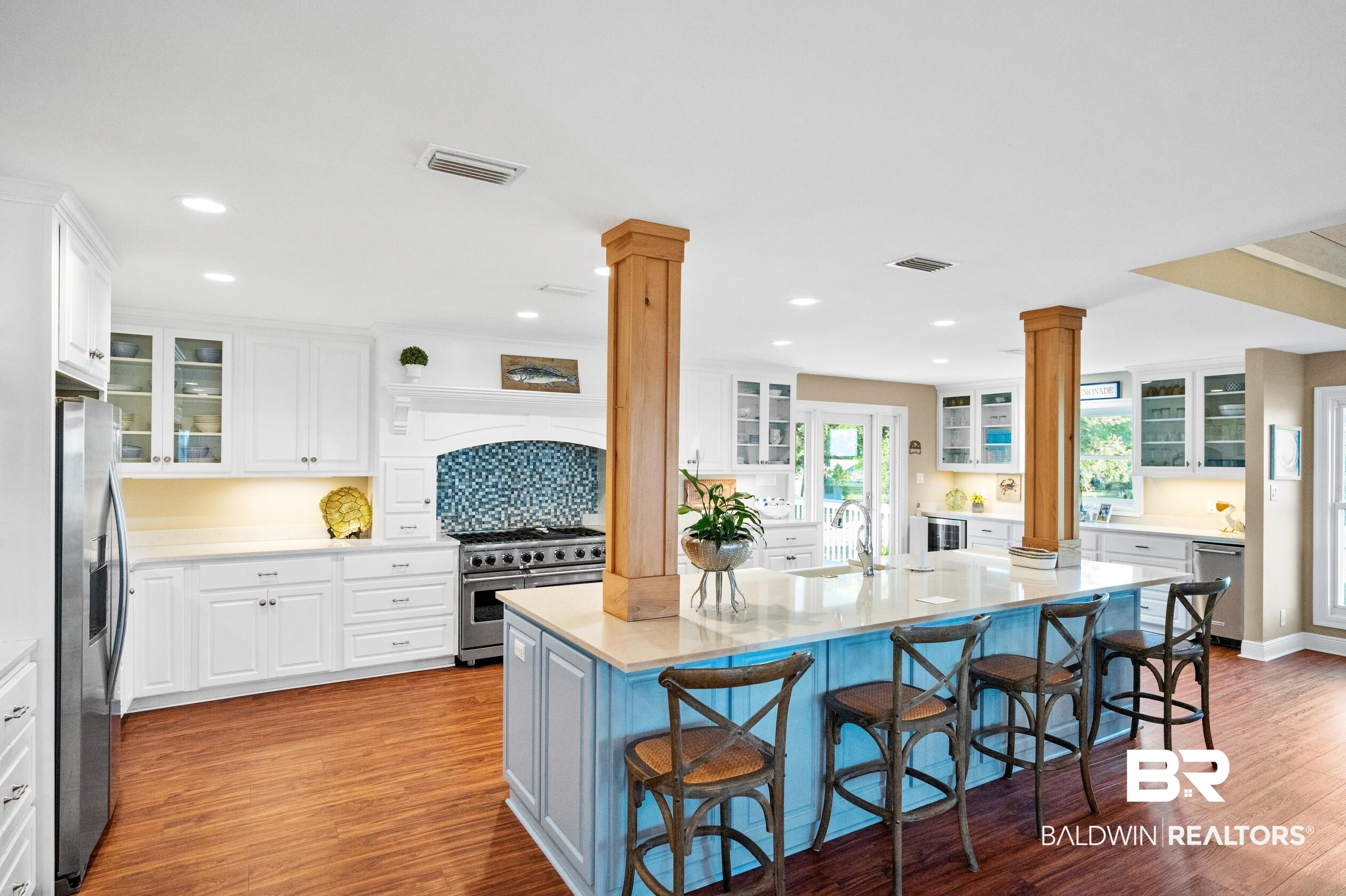 17188 Oyster Bay Road Gulf Shores, AL 36542 - Photo 7 of 47 Island Seating
