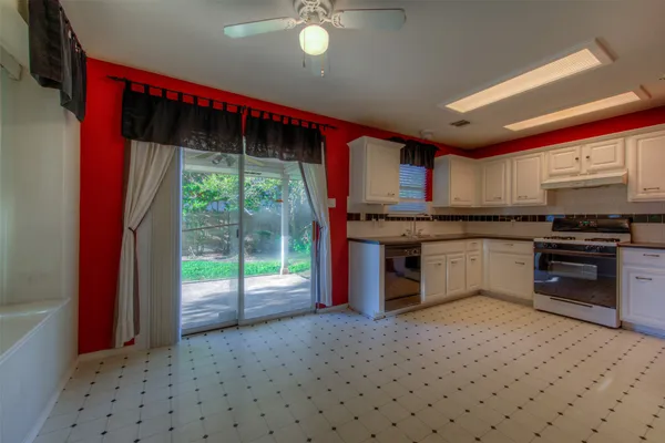 $2,095 | 13500 Dulles Avenue, Austin, TX 78729