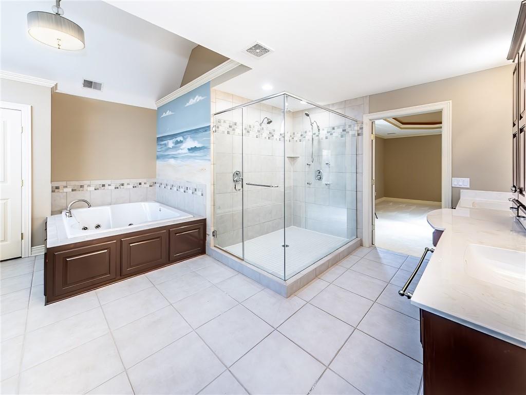 916 Southwest 33rd Street Lee's Summit, MO 64082 - Photo 18 of 38