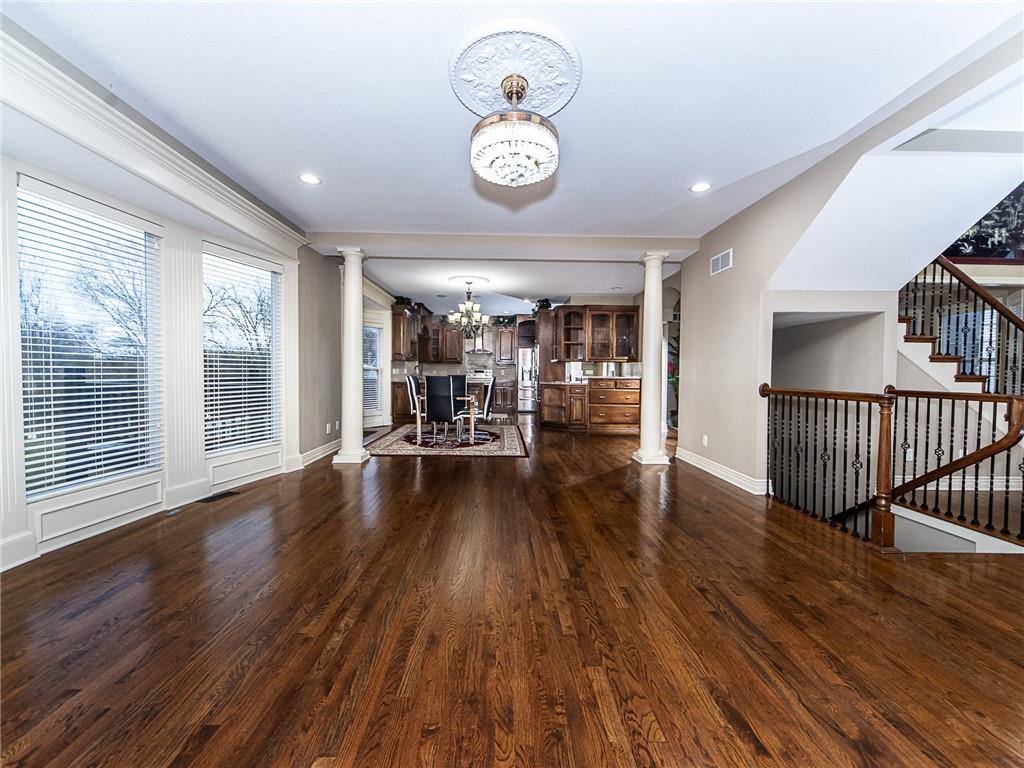 916 Southwest 33rd Street Lee's Summit, MO 64082 - Photo 5 of 38