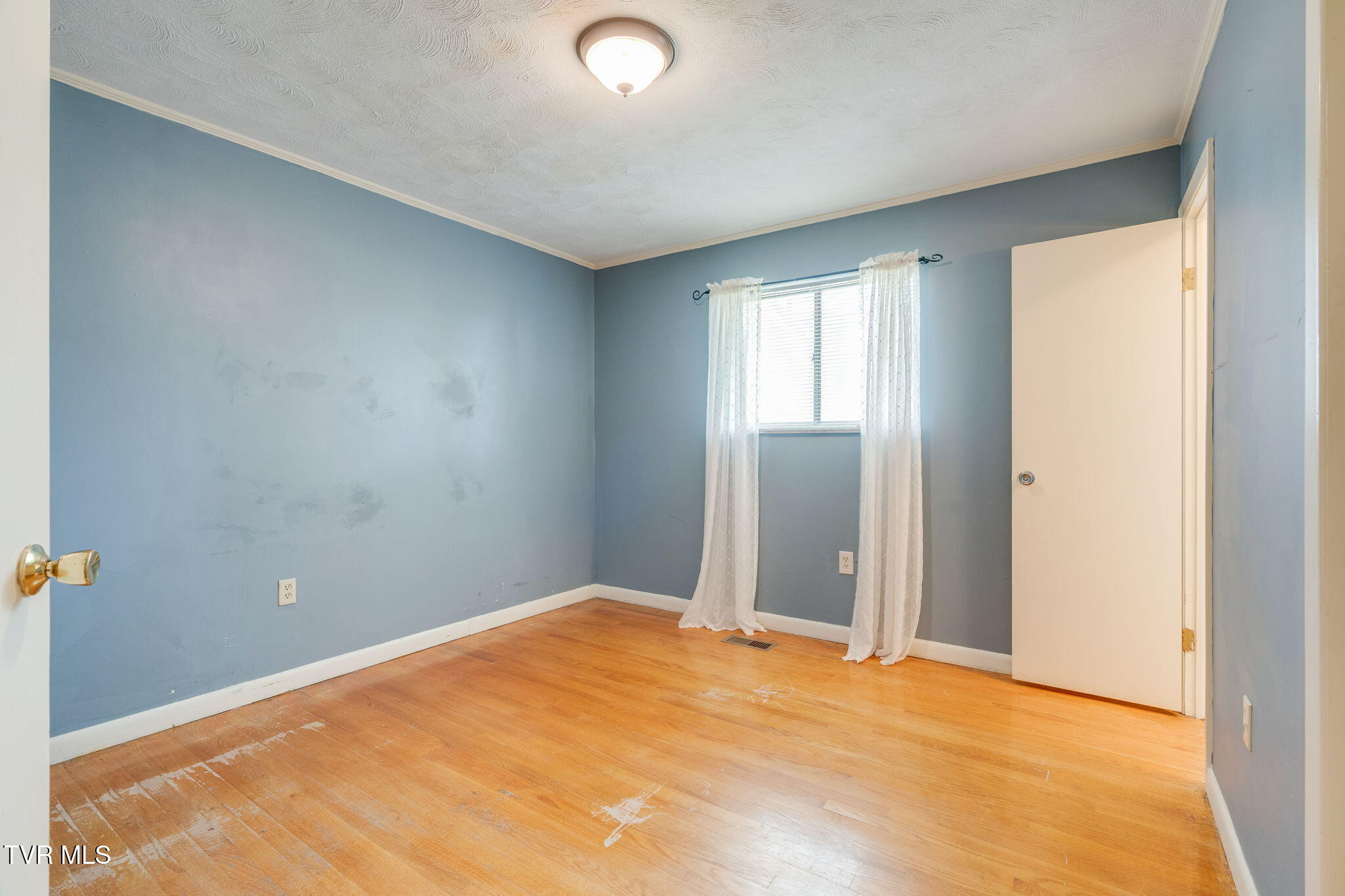 619 East Barton Ridge Road Greeneville, TN 37745 - Photo 14 of 40 013