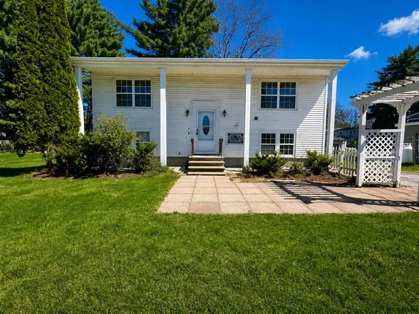 $460,000 | 5 Meadow Lane, Unit 57, Allenstown, NH 03275