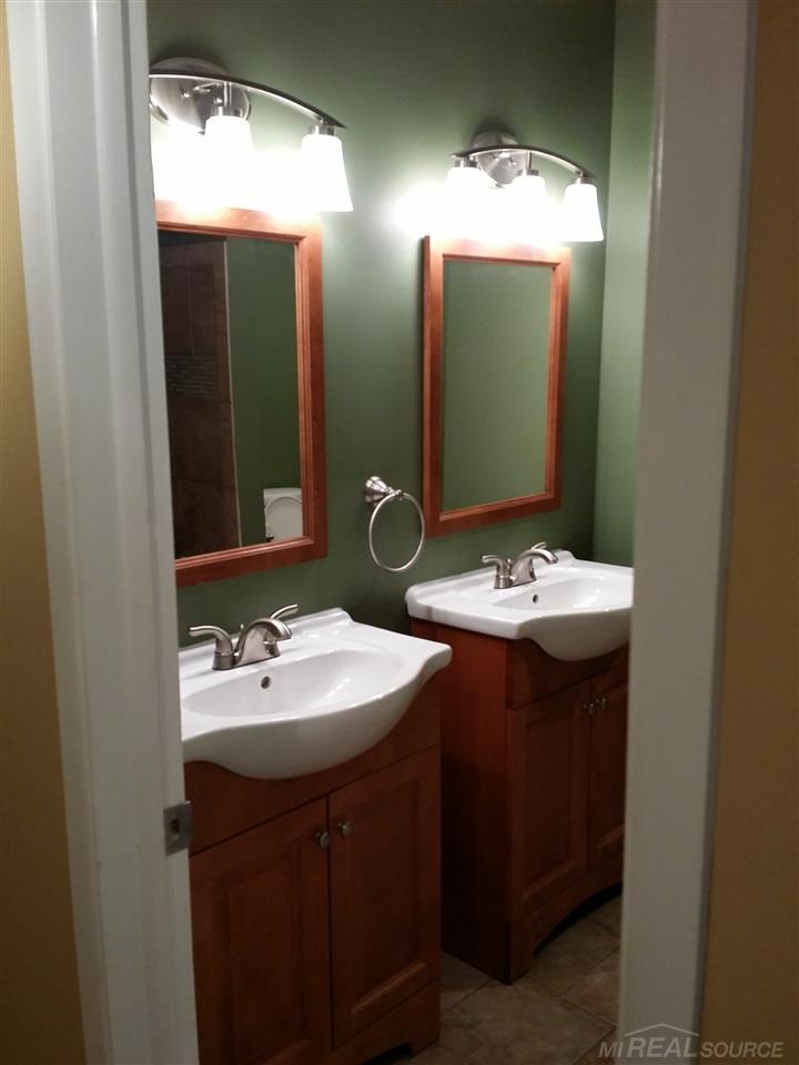 1855 Meadow Dale Court Rochester Hills, MI 48309 - Photo 16 of 20