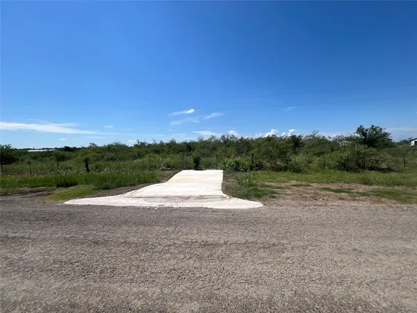 $254,000 | 2630 County Road 466, Elgin, TX 78621