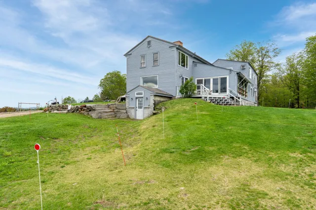 $2,400,000 | 55-56 Whitehouse Road, Loudon, NH 03307