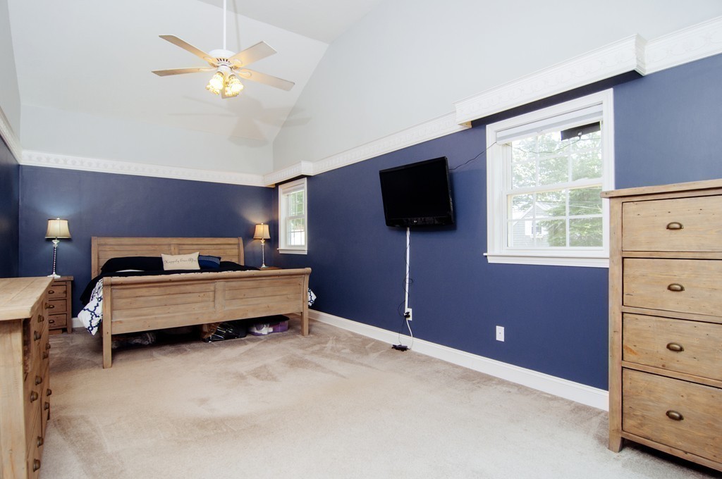 18 Kent Road Weymouth, MA 02190 - Photo 13 of 17