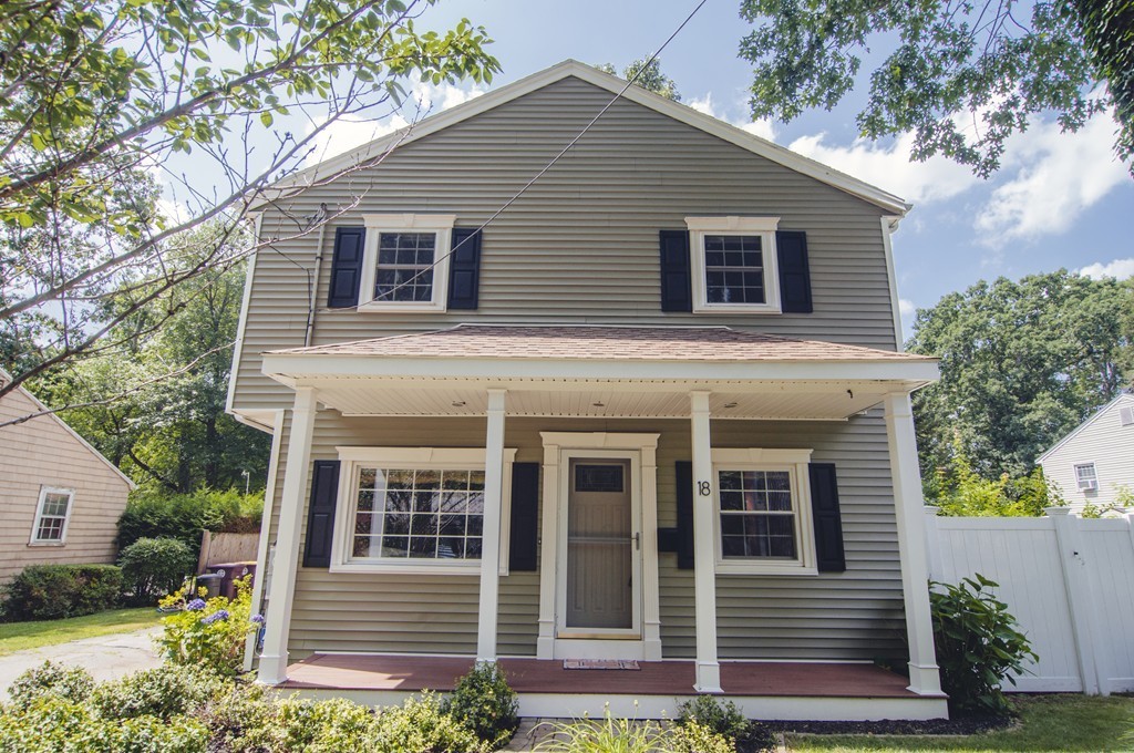 18 Kent Road Weymouth, MA 02190 - Photo 2 of 17