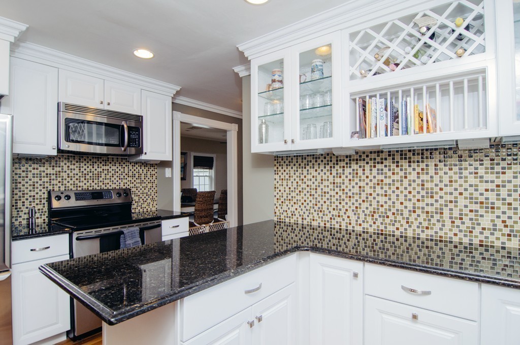 18 Kent Road Weymouth, MA 02190 - Photo 7 of 17