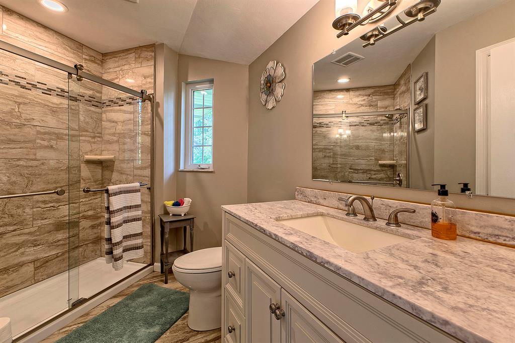 446 Blank School Road Greensburg, PA 15601 - Photo 13 of 27 Primary Bathroom