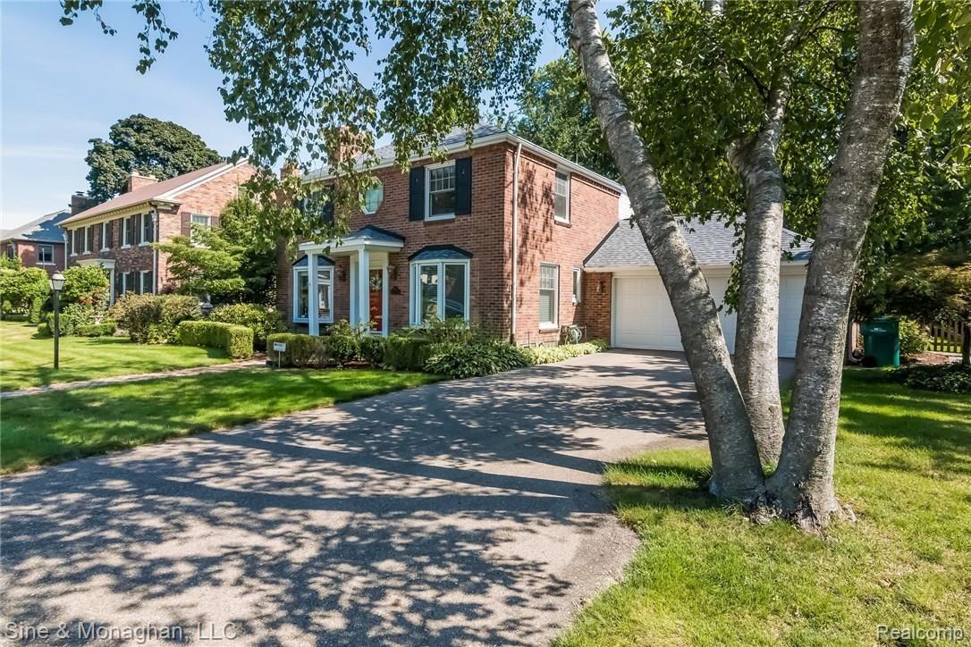 1012 Harvard Road Grosse Pointe, MI 48230 - Photo 3 of 35 003-Front_View-3156242-medium.jpg