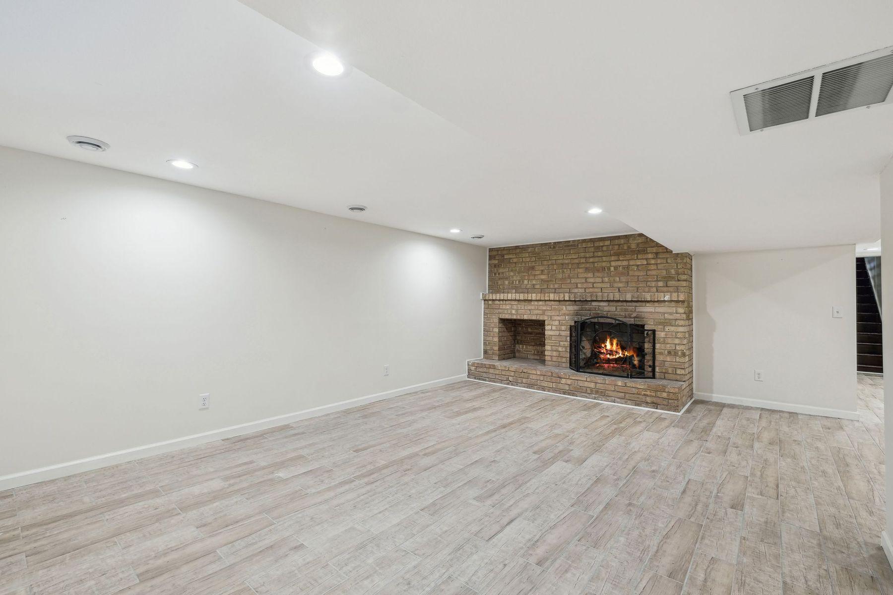 5078 Vine Hill Road Deephaven, MN 55331 - Photo 13 of 25