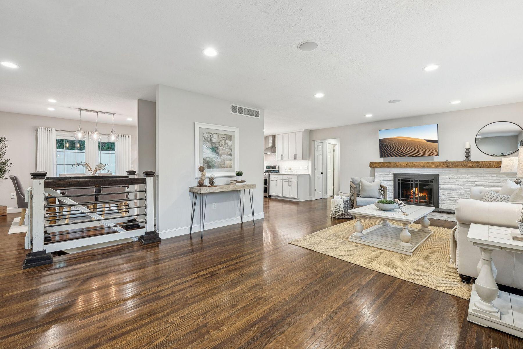 5078 Vine Hill Road Deephaven, MN 55331 - Photo 2 of 25