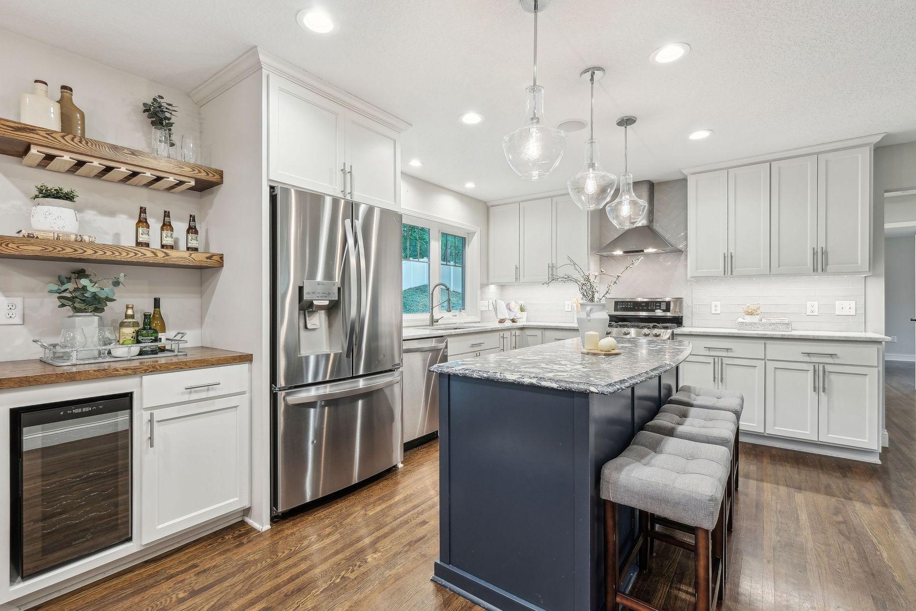 5078 Vine Hill Road Deephaven, MN 55331 - Photo 7 of 25