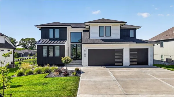 $989,500 | 24788 West 90th Street, Lenexa, KS 66227