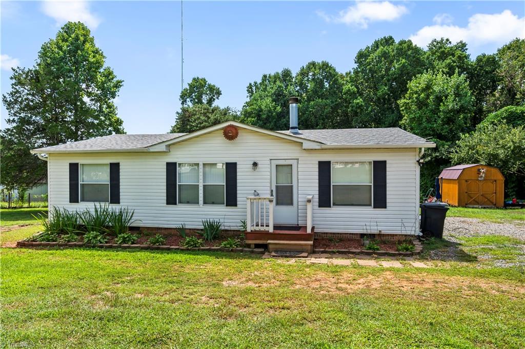 1024 North Ridge Road Yadkinville, NC 27055 - Photo 2 of 30 Gallery Image 2