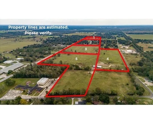 $650,000 | 834 East, Liberty, TX 77575