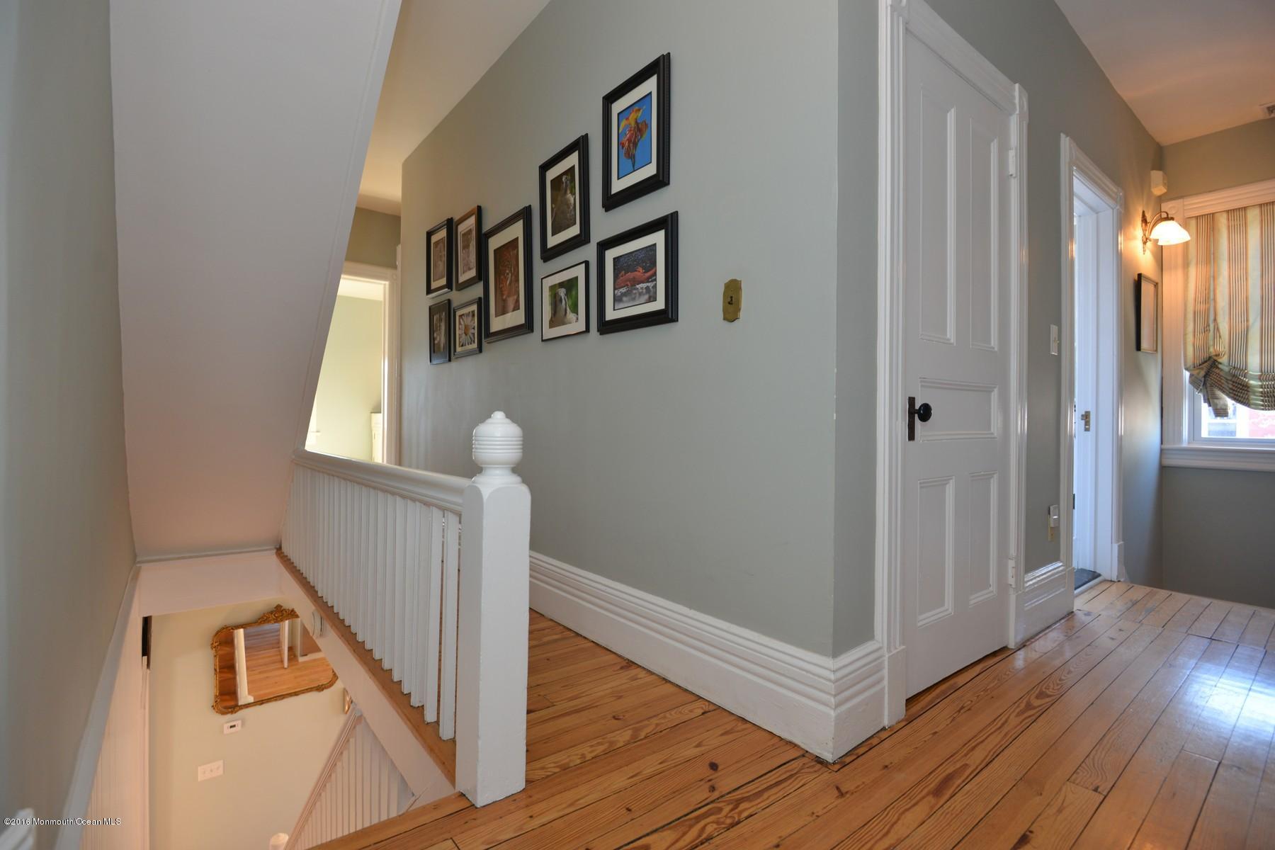 35 Rumson Road Rumson, NJ 07760 - Photo 20 of 49 Second floor hall