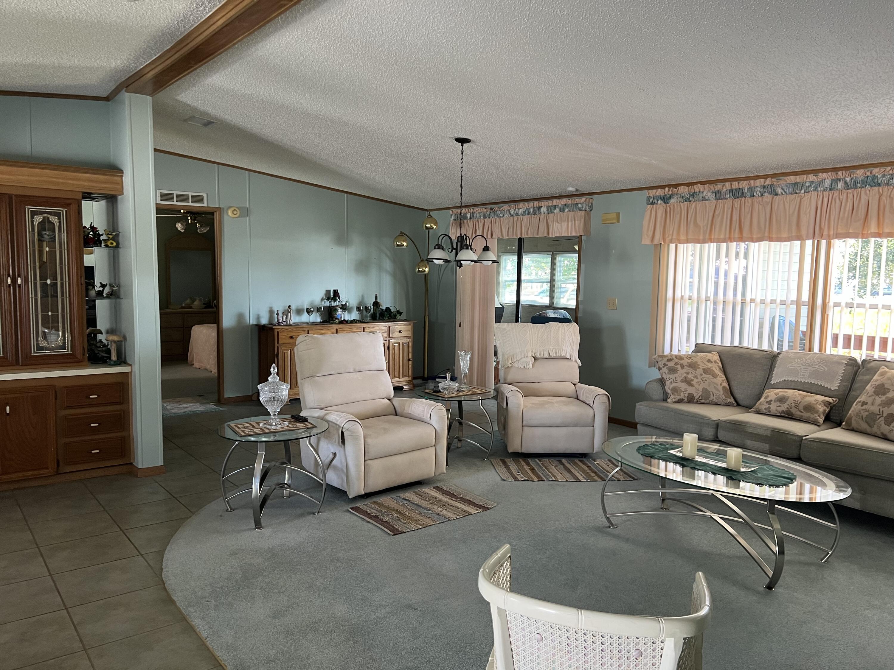 1017 Jordan Loop Okeechobee, FL 34974 - Photo 23 of 28 IMG-6653