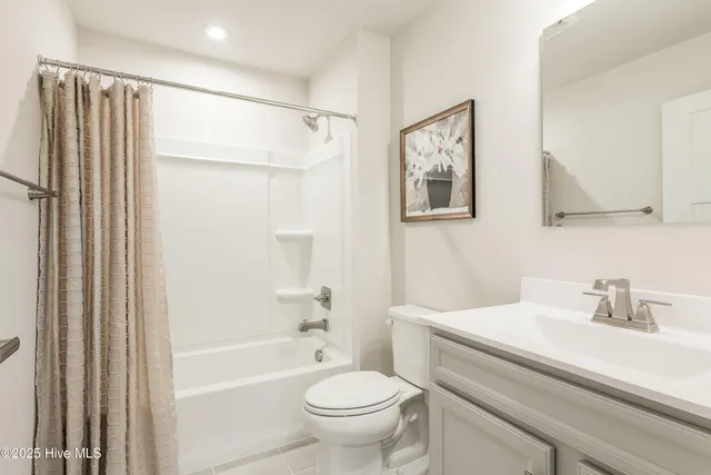 $329,990 | 4073 Farmfield Drive, Leland, NC 28451