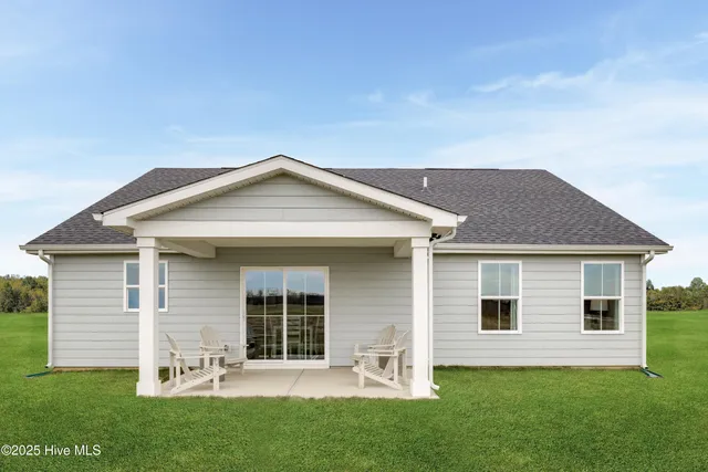 $329,990 | 4073 Farmfield Drive, Leland, NC 28451