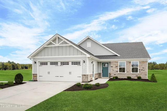 $329,990 | 4073 Farmfield Drive, Leland, NC 28451