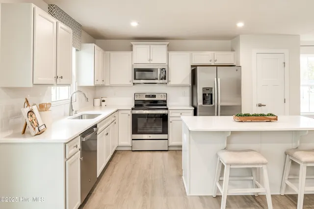 $329,990 | 4073 Farmfield Drive, Leland, NC 28451