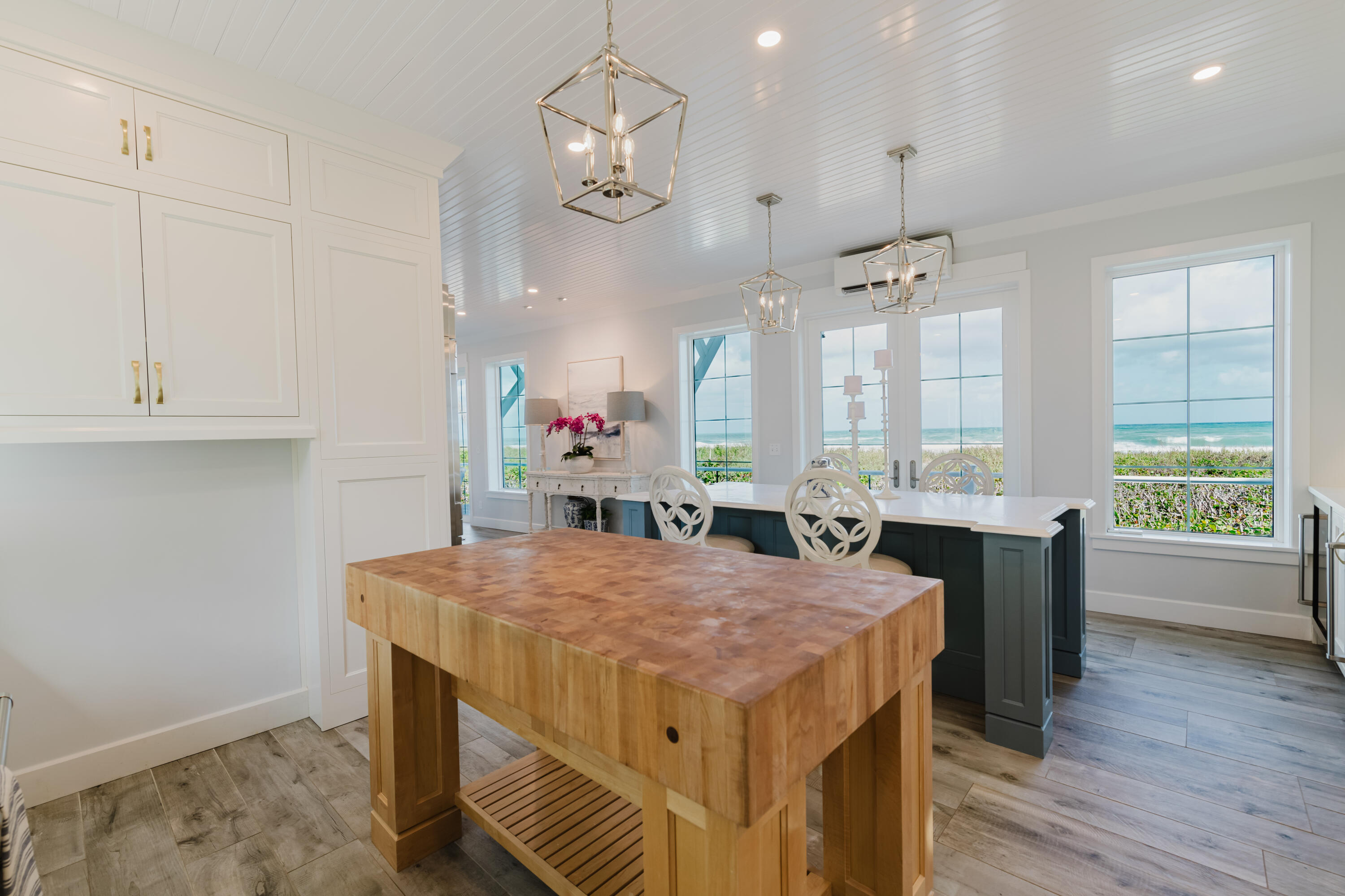 113 North Beach Road Jupiter Island, FL 33455 - Photo 22 of 65 18 Kitchen 2