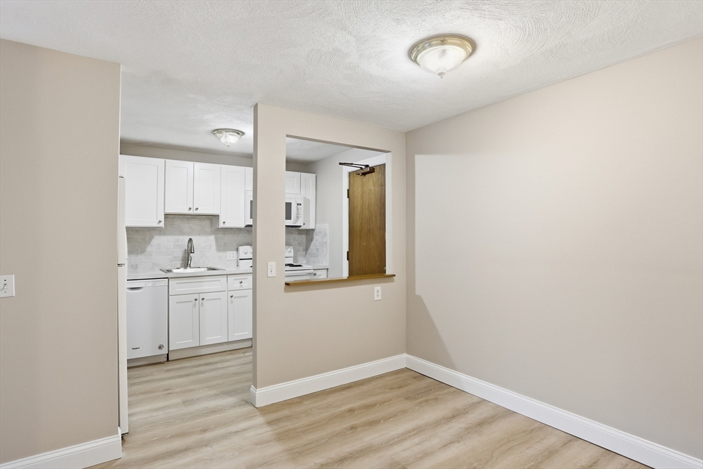 11 Davis Road, Unit B8 Acton, MA 01720 - Photo 15 of 30 Gallery Image 15