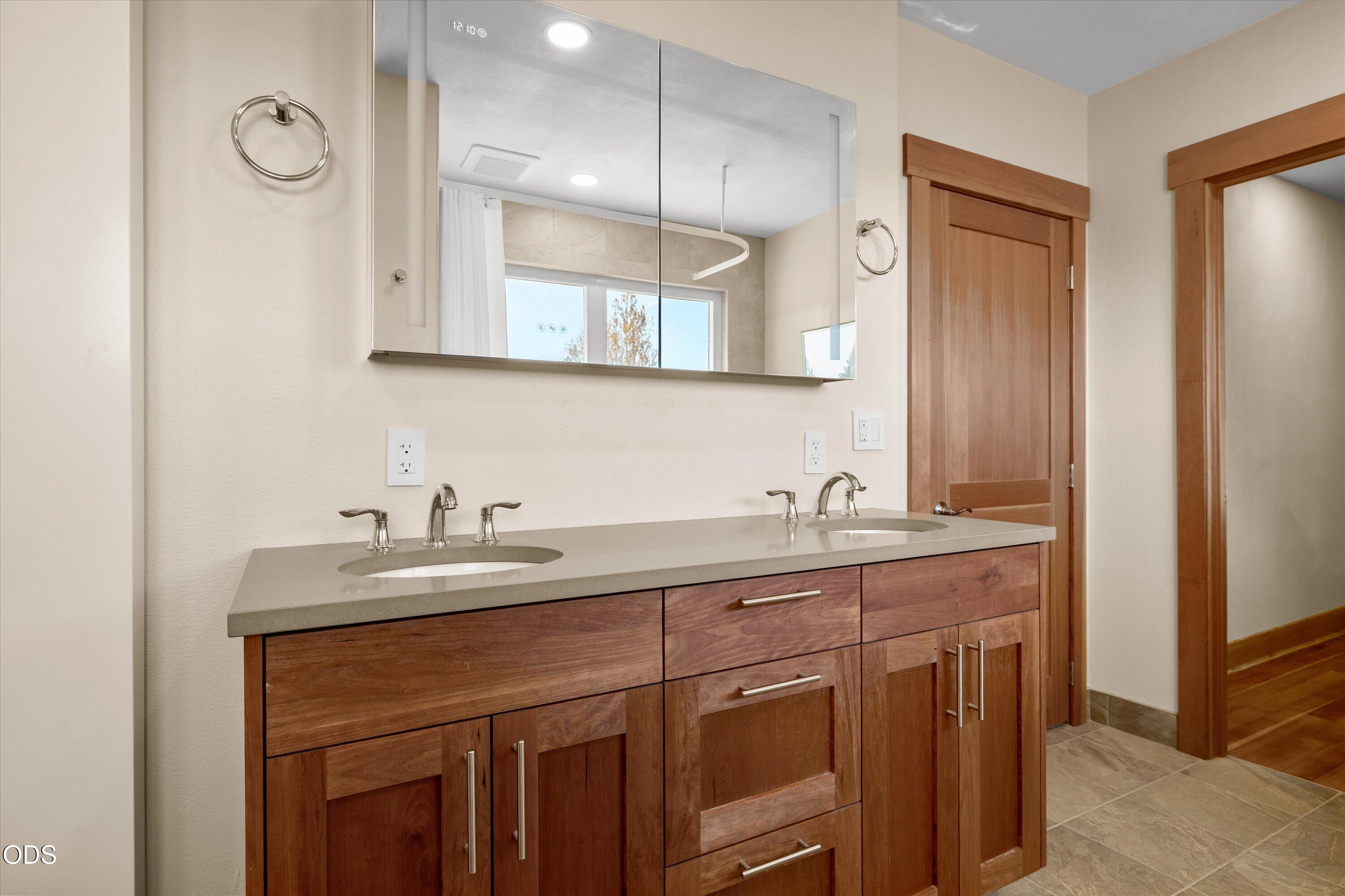 61859 Dobbin Road Bend, OR 97702 - Photo 30 of 45 Gallery Image 30