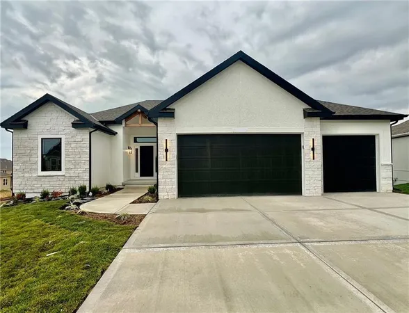 $534,900 | 1909 Longview Drive, Liberty, MO 64068
