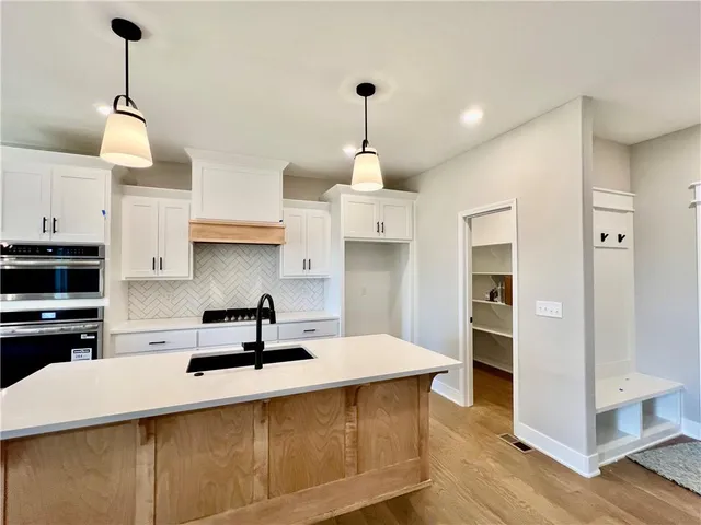 $551,400 | 1909 Longview Drive, Liberty, MO 64068