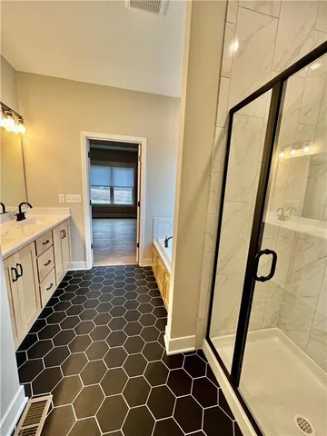 $551,400 | 1909 Longview Drive, Liberty, MO 64068