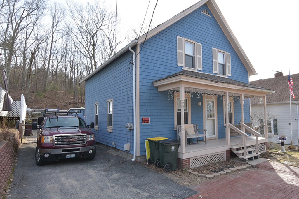 17 Cooper Hill Road Burrillville, RI 02839 - Photo 5 of 16 Gallery Image 5