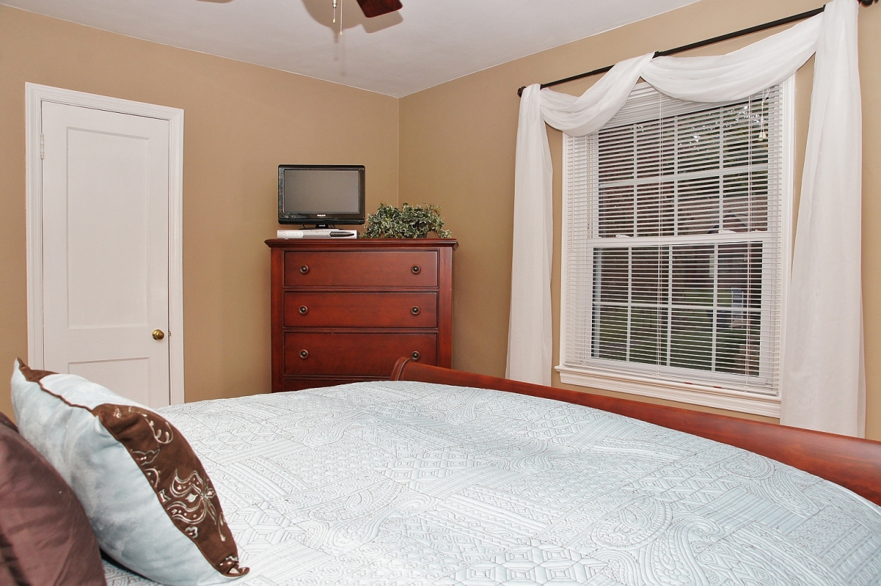1922 Langdon Road Southwest Roanoke, VA 24015 - Photo 17 of 37 dsc04062
