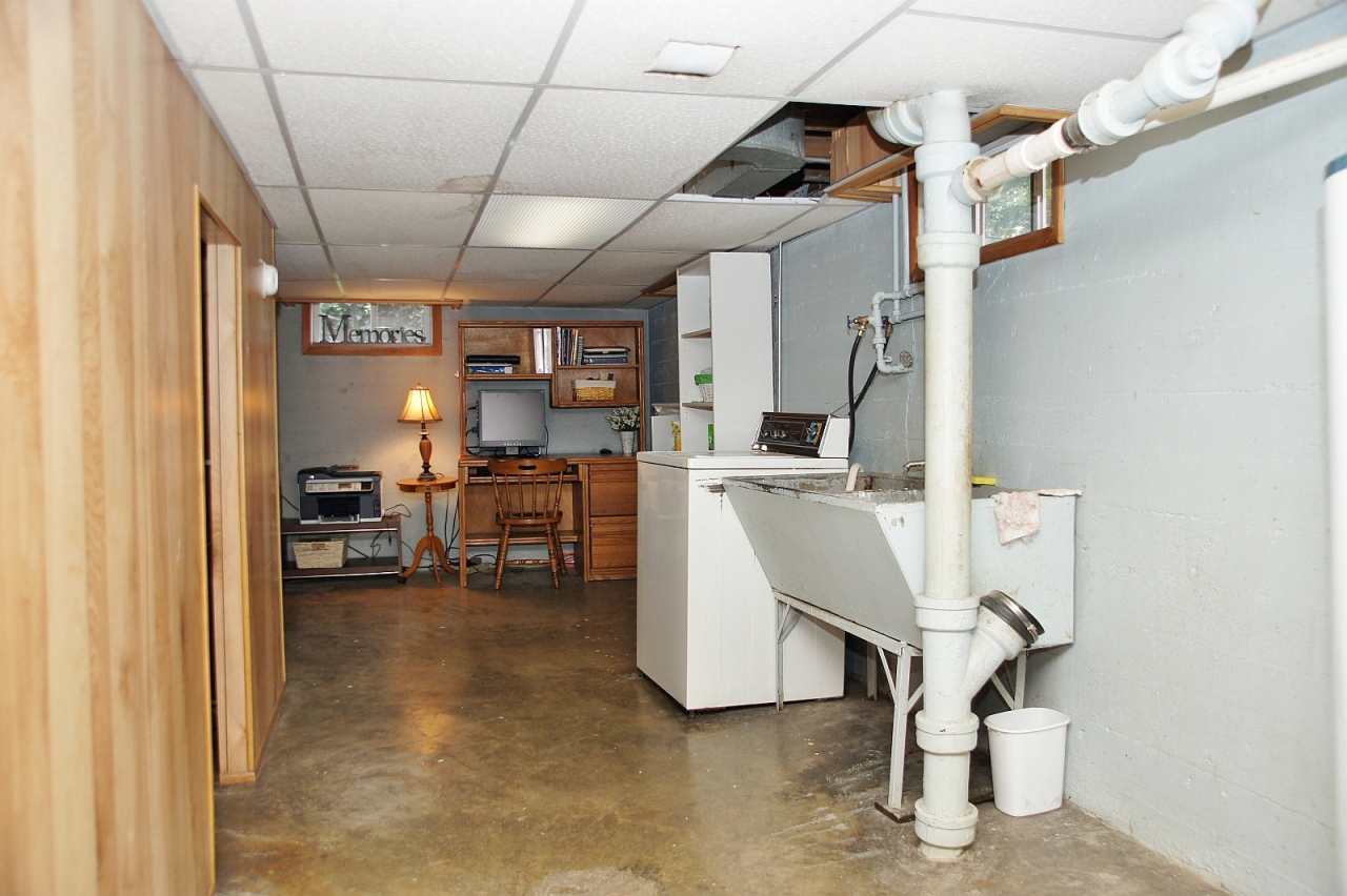 1922 Langdon Road Southwest Roanoke, VA 24015 - Photo 30 of 37 dsc04107