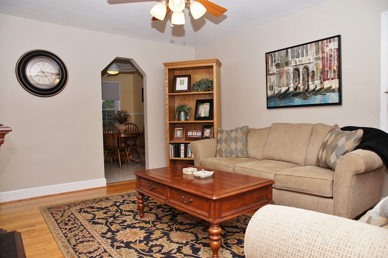 1922 Langdon Road Southwest Roanoke, VA 24015 - Photo 8 of 37 dsc04040