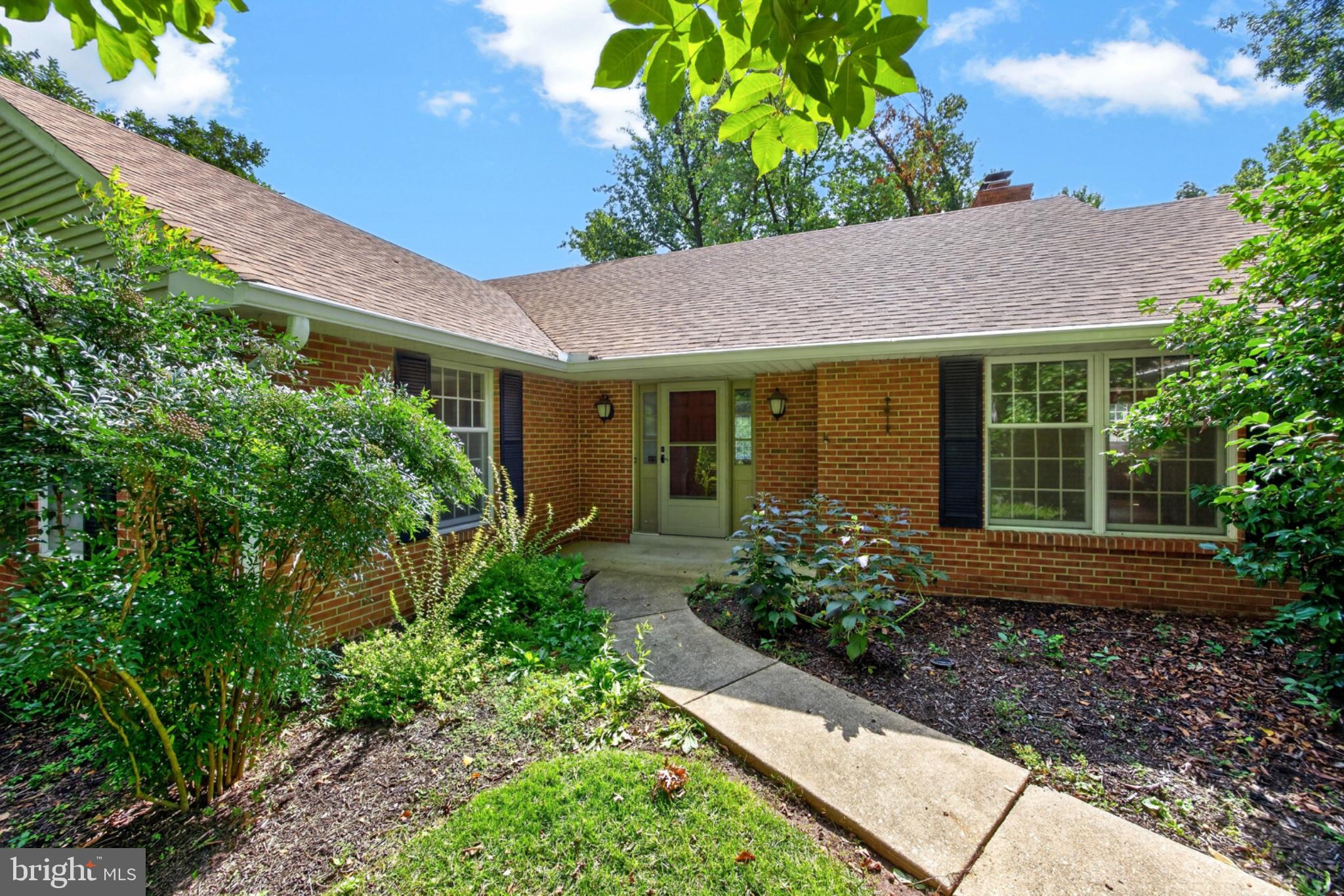 10 Chilton Road Wilmington, DE 19803 - Photo 1 of 74 Charming Home in Wilmington, Delaware