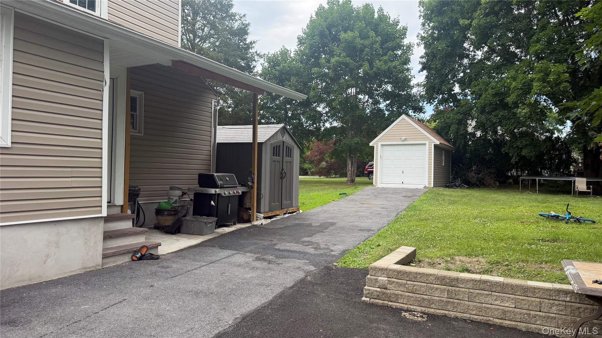 17 De Garmo Road Poughkeepsie, NY 12603 - Photo 6 of 30