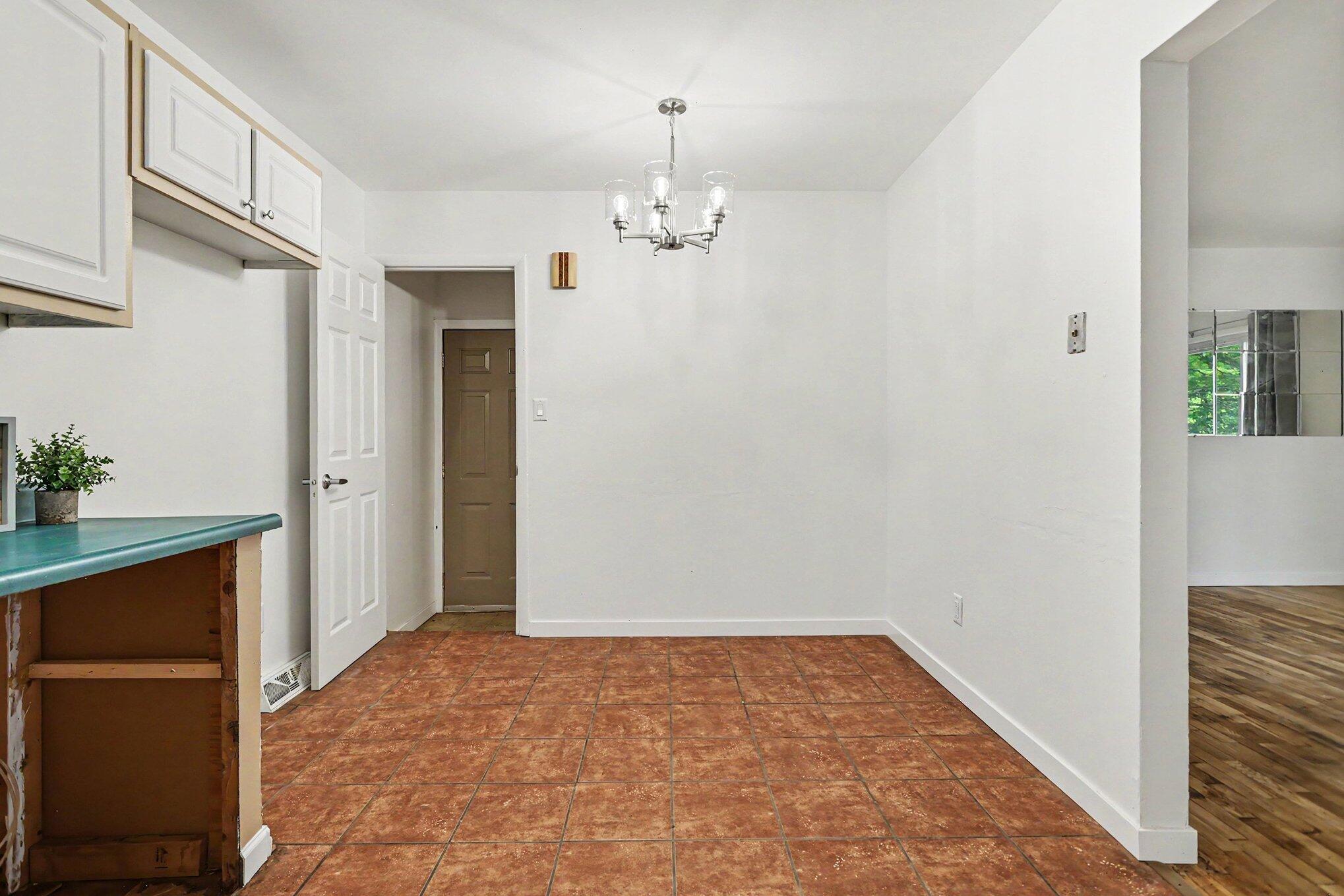 168 Homecrest Road Battle Creek, MI 49037 - Photo 11 of 24 010_file_9688