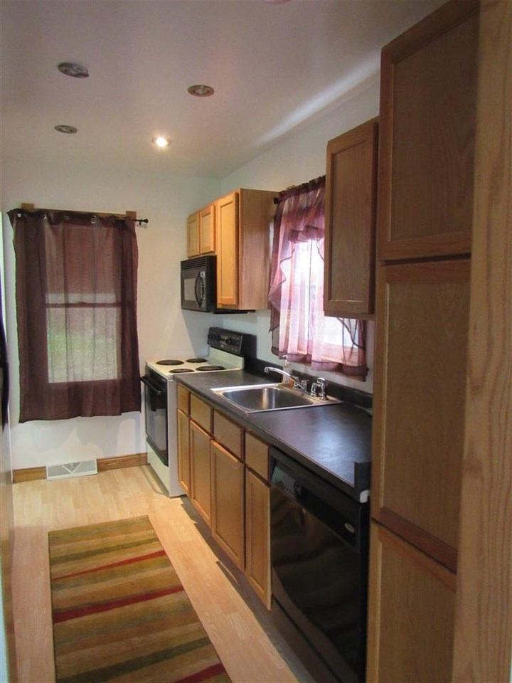 6136 Flushing Road Flushing, MI 48433 - Photo 18 of 21 21525726-17.JPG