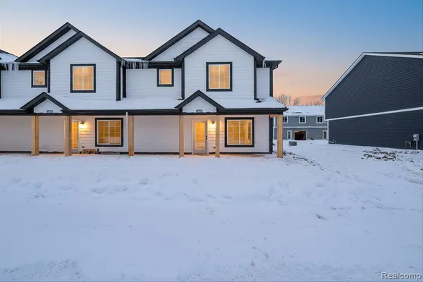 $2,000 | 19287 Andrea Drive, Macomb, MI 48042