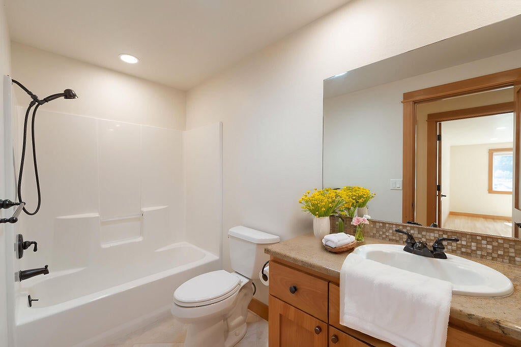 61275 Victory Loop Bend, OR 97702 - Photo 37 of 59 Virtual Staged