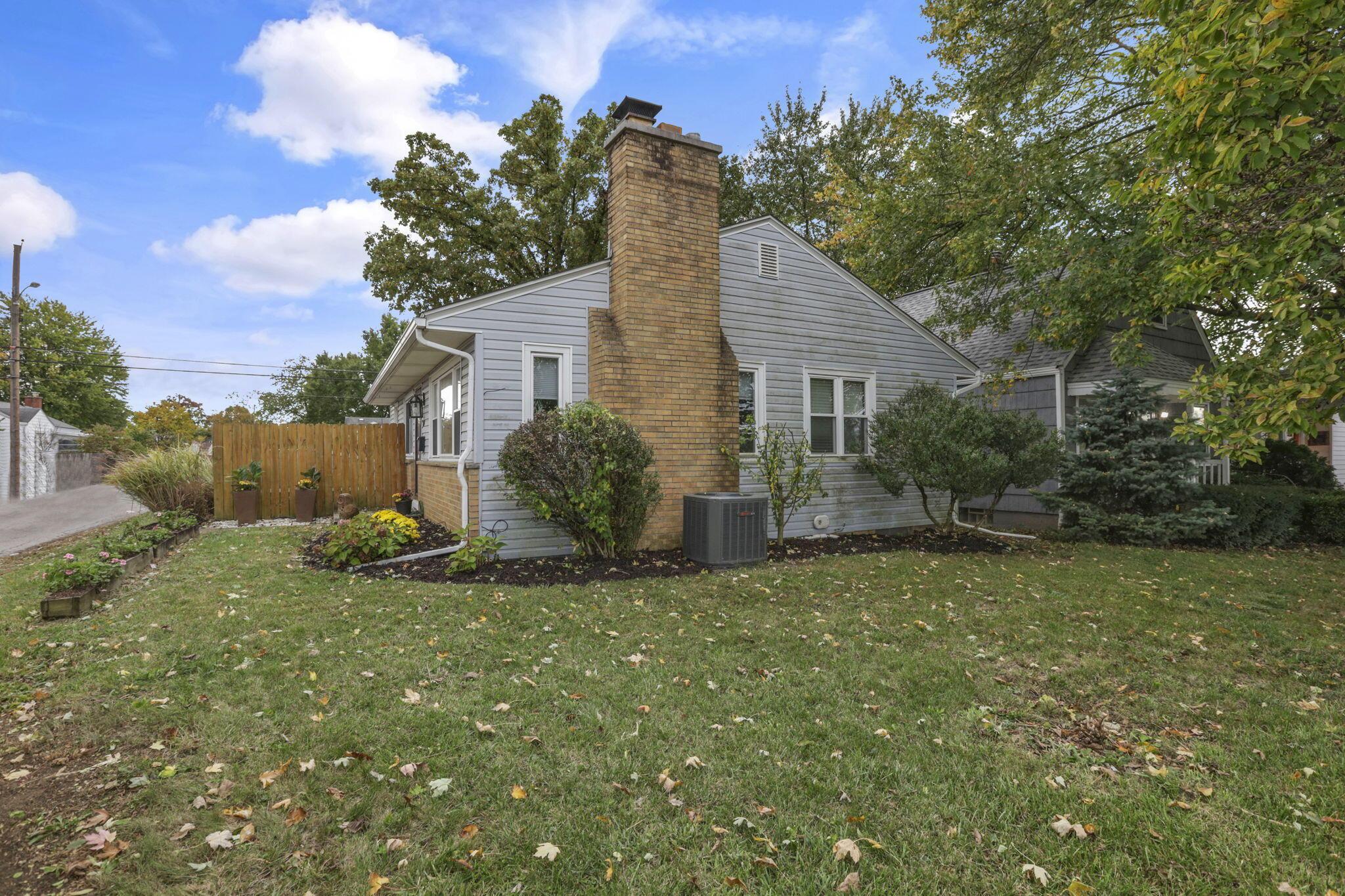 601 Morse Road Columbus, OH 43214 - Photo 5 of 41 5-web-or-mls-IMG_1092