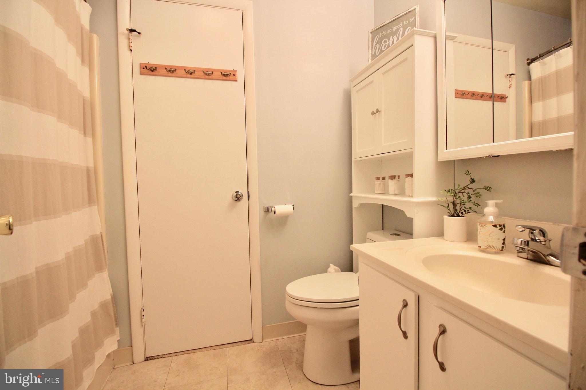 5166 Erie Road Harrisburg, PA 17111 - Photo 17 of 33 Gallery Image 17