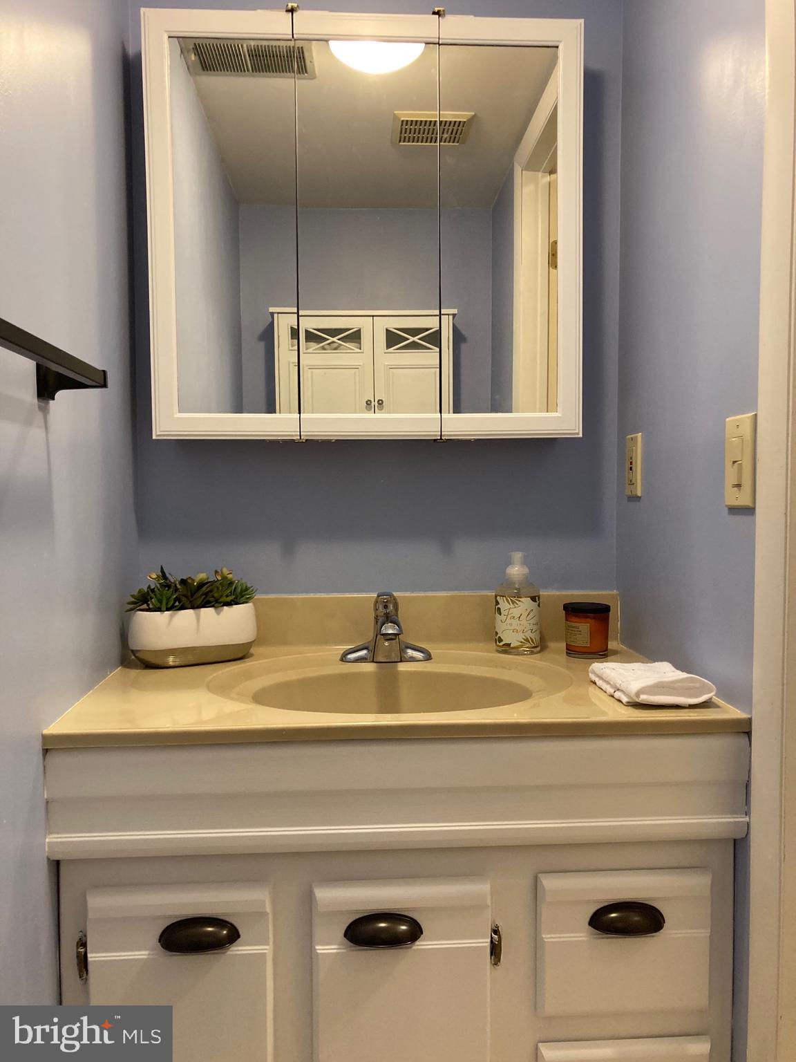 5166 Erie Road Harrisburg, PA 17111 - Photo 23 of 33 Gallery Image 23