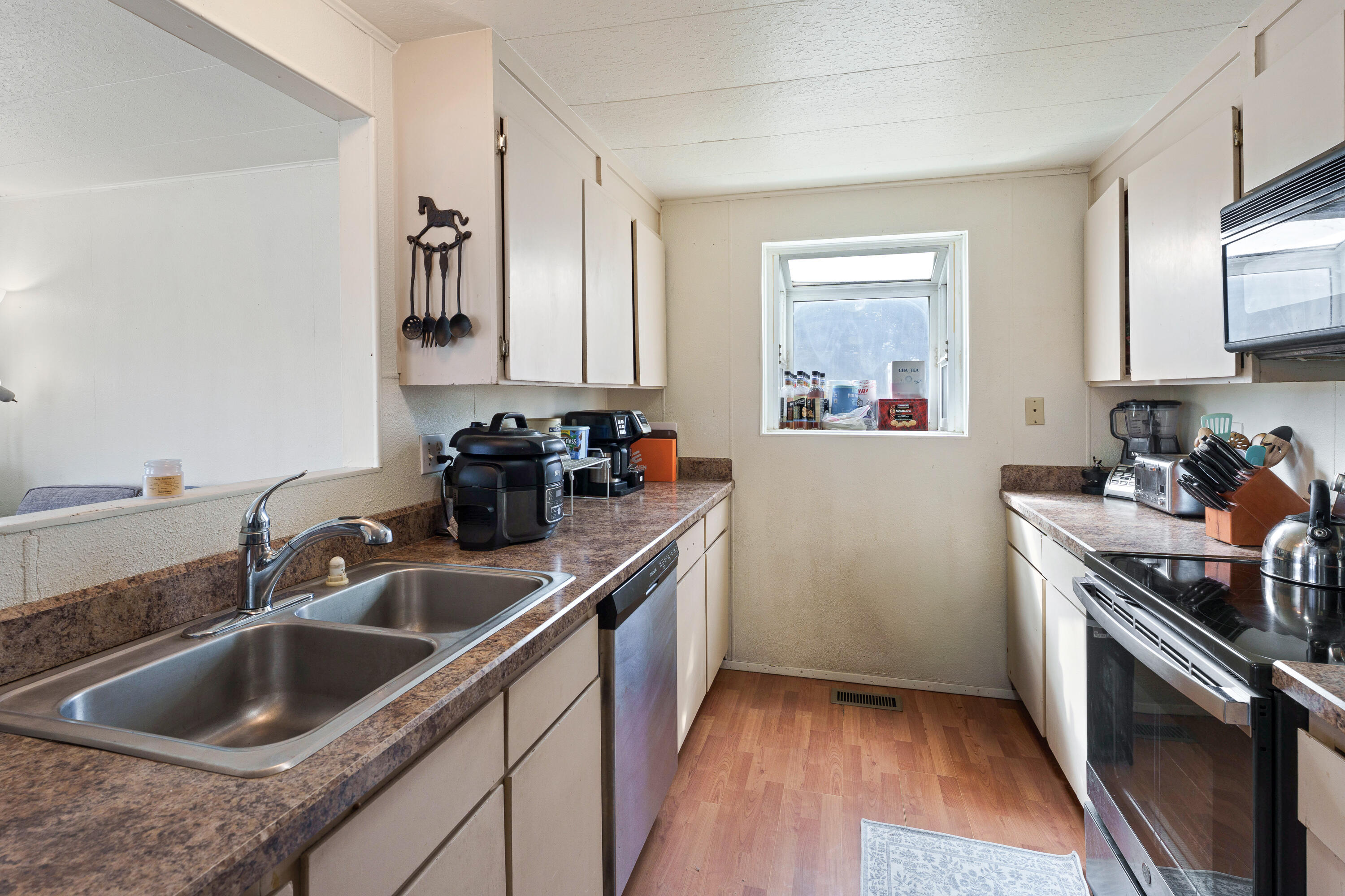 64904 Rimrock Drive Bend, OR 97703 - Photo 12 of 44