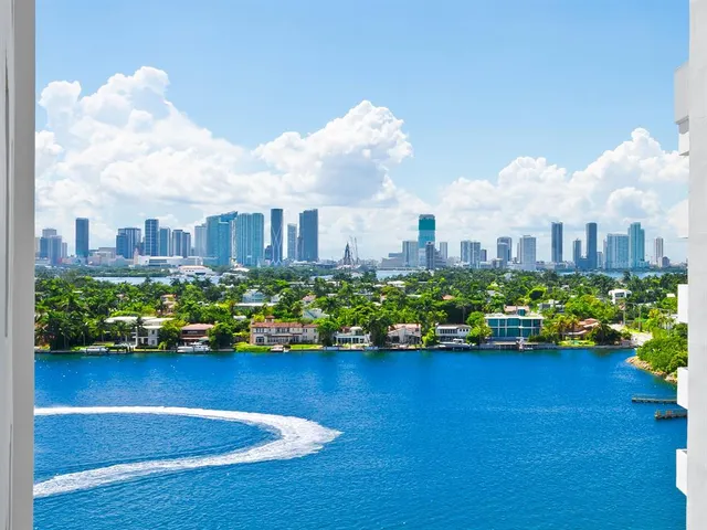 $525,000 | 5 Island Avenue, Unit 12B, Miami Beach, FL 33139