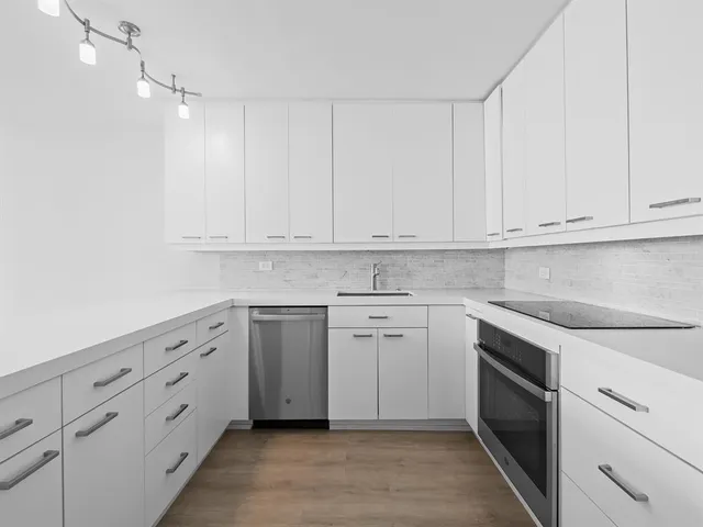 $525,000 | 5 Island Avenue, Unit 12B, Miami Beach, FL 33139